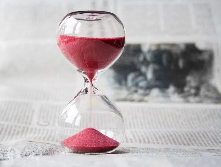Uscire da casa di fretta: come prepararsi in tempo per un impegno importante
